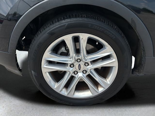Used 2017 Ford Explorer XLT w/ Equipment Group 202A FWD image 27