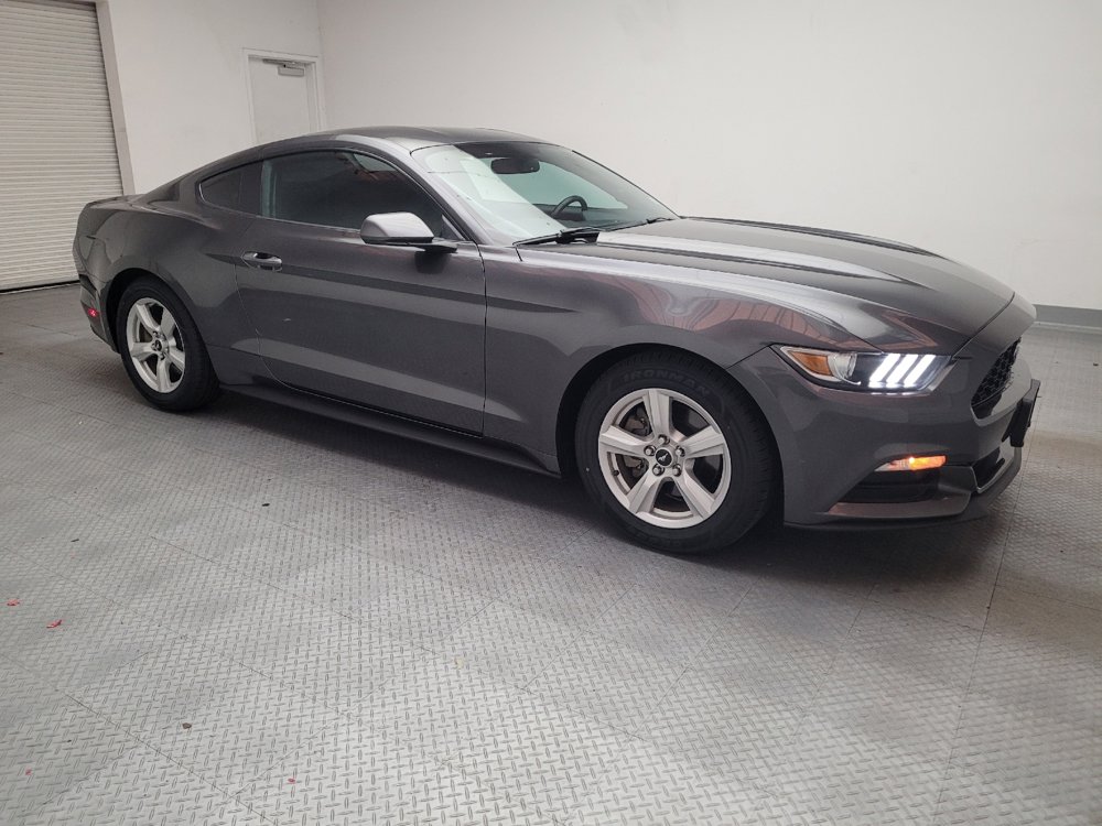 Used 2016 Ford Mustang Coupe image 11