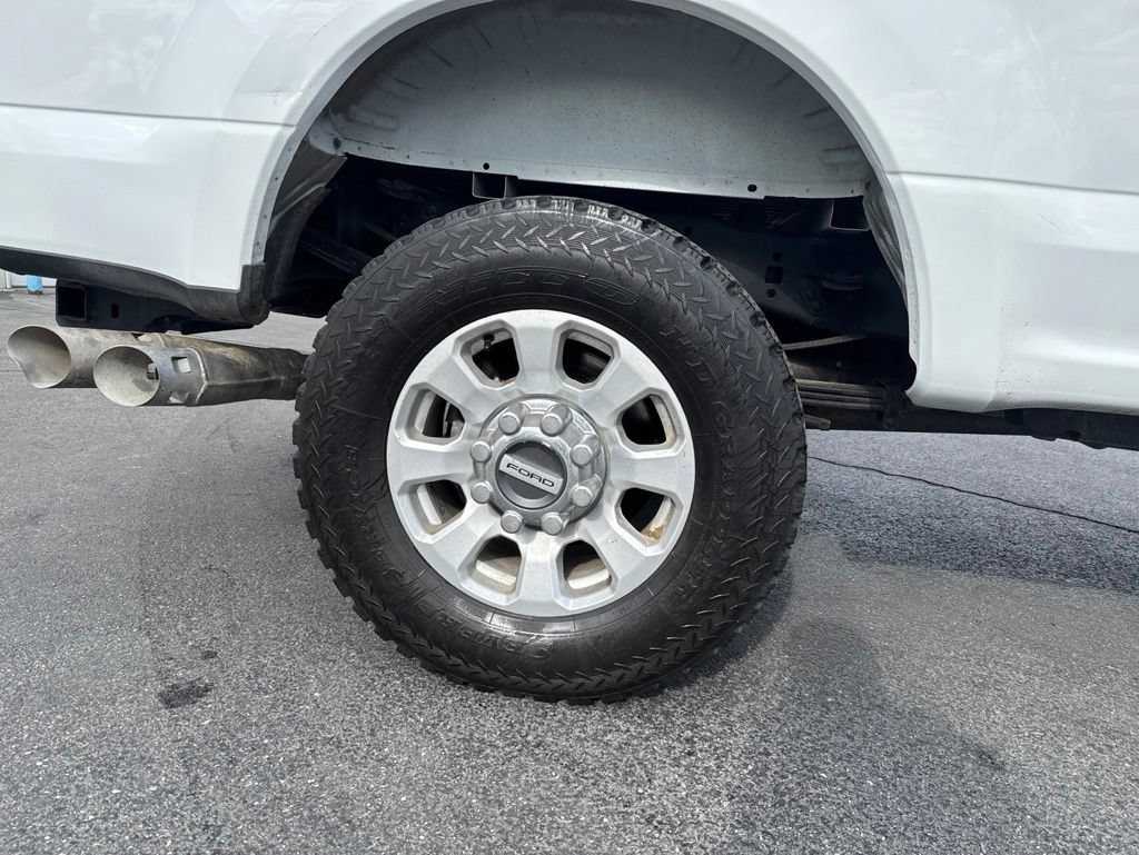 Used 2022 Ford F350 XLT w/ XLT Value Package AWD/4WD image 9