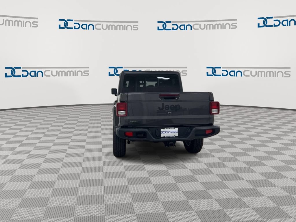 Used 2023 Jeep Gladiator Sport AWD/4WD image 7