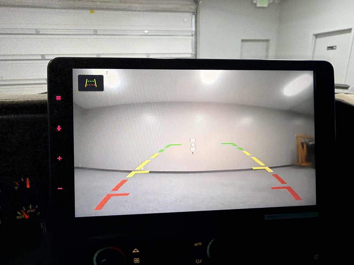 Used 2005 Chevrolet Avalanche Z71 w/ Sun And Sound Package image 18