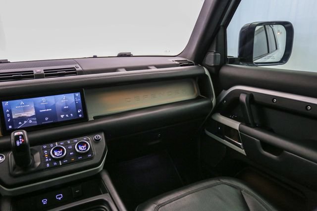 Used 2020 Land Rover Defender 110 SE AWD/4WD image 5