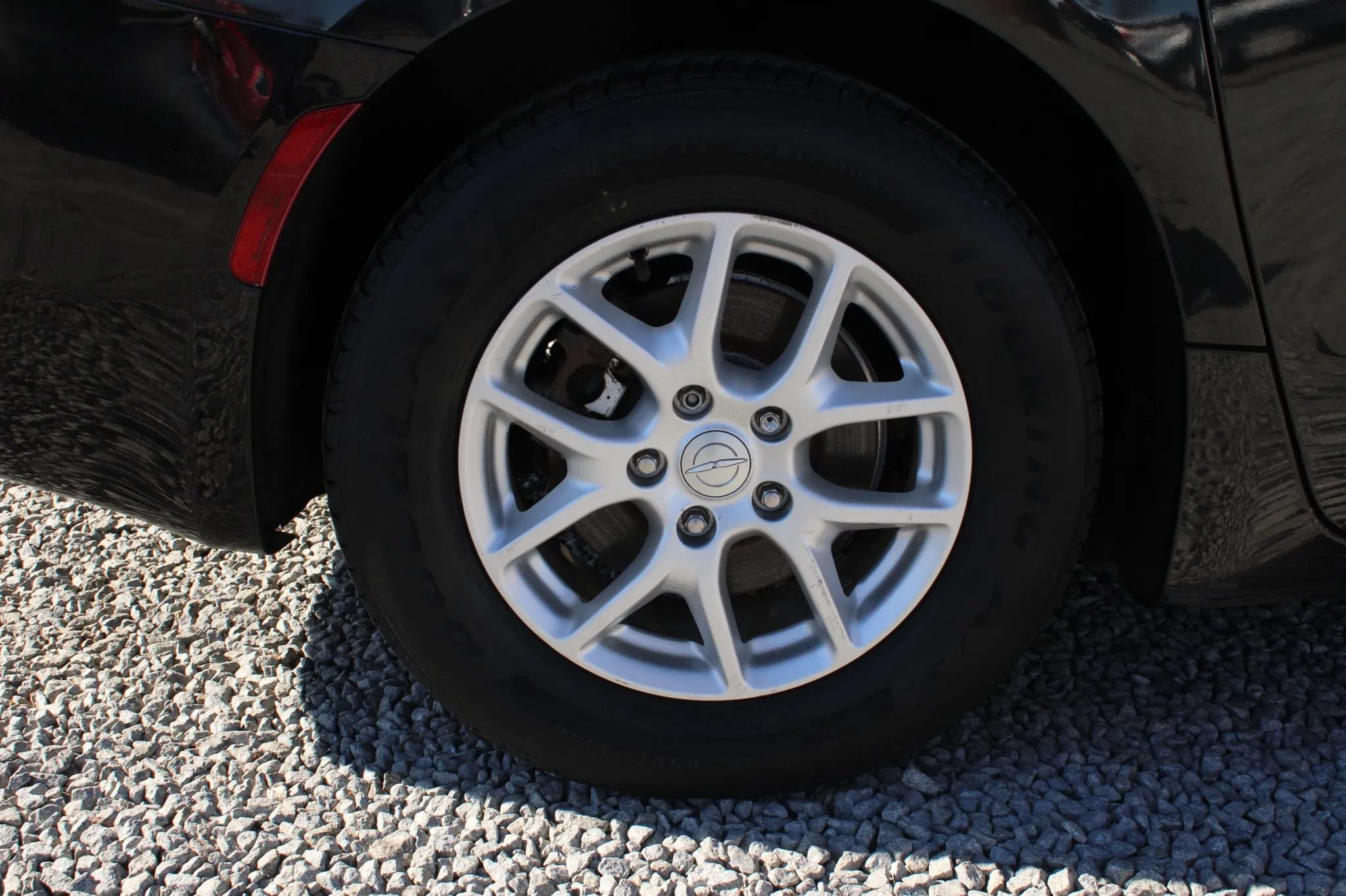 Used 2017 Chrysler Pacifica LX FWD image 7