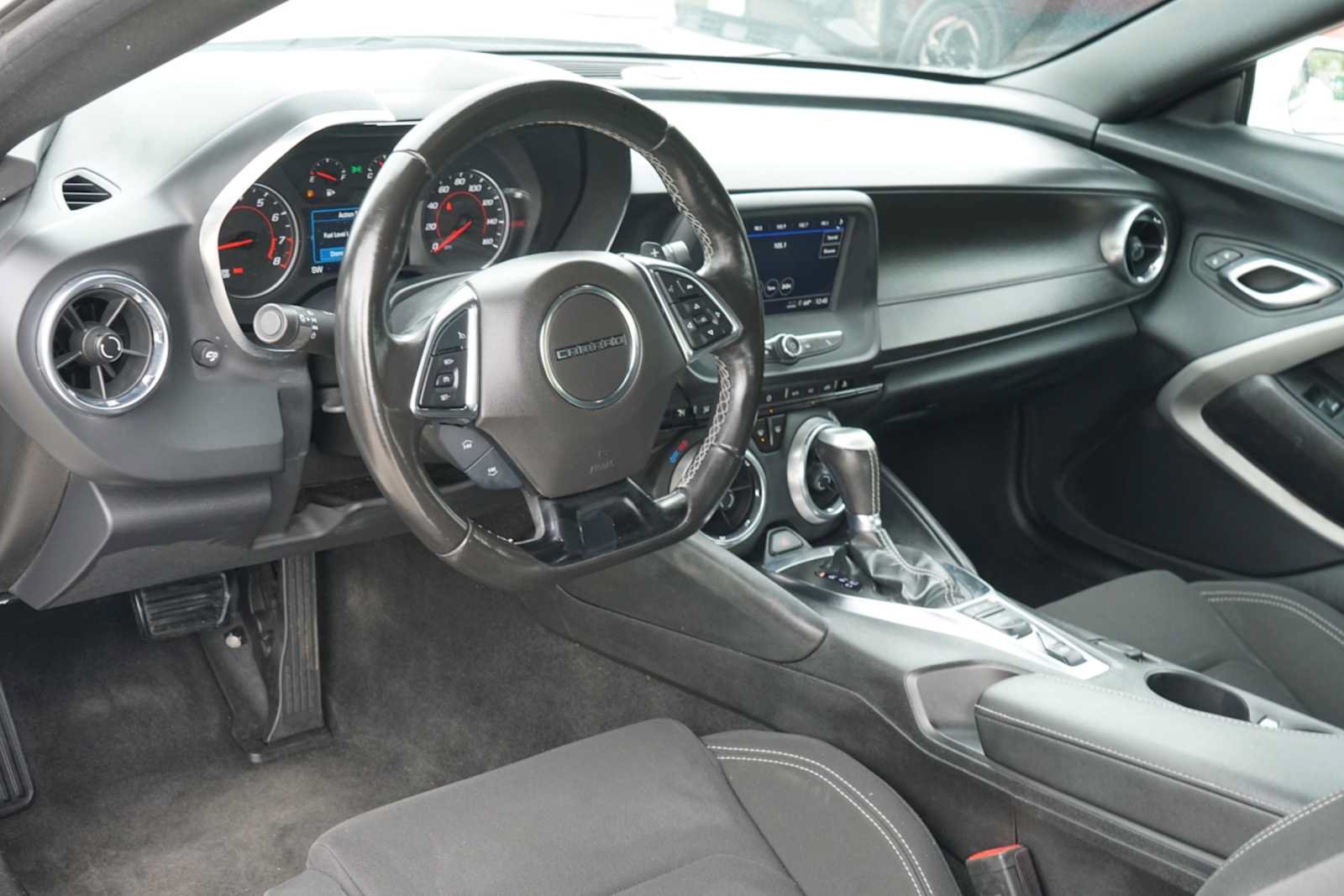 Used 2023 Chevrolet Camaro LT RWD image 7