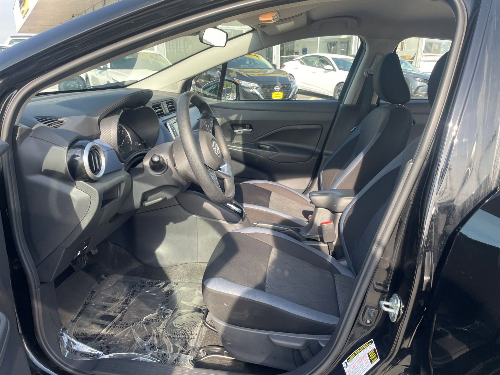 Used 2025 Nissan Versa SV FWD image 24