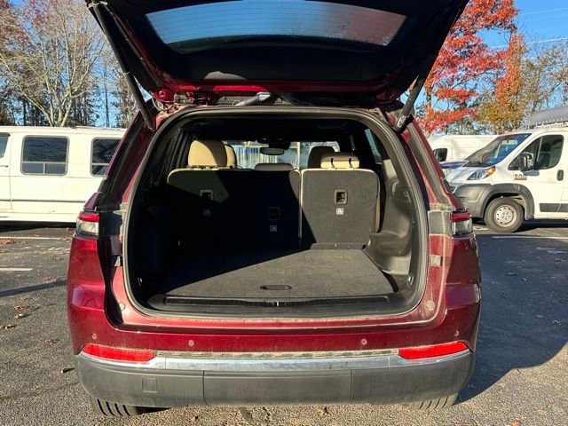 Used 2024 Jeep Grand Cherokee Limited image 13