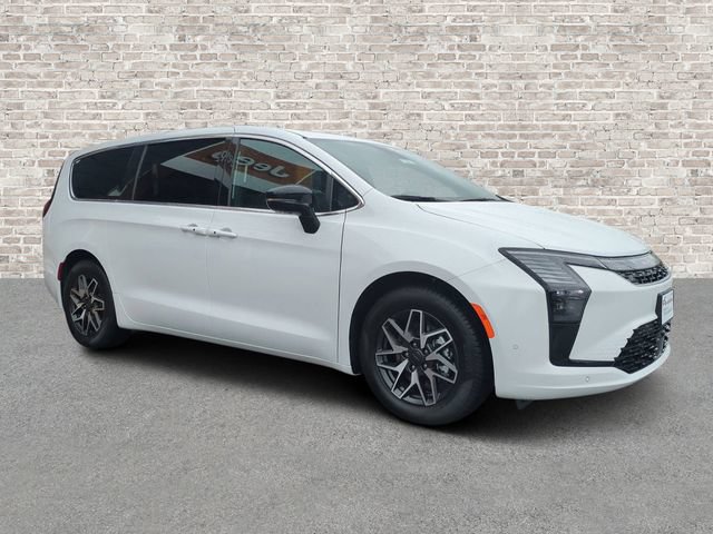 New 2027 Chrysler Pacifica Limited