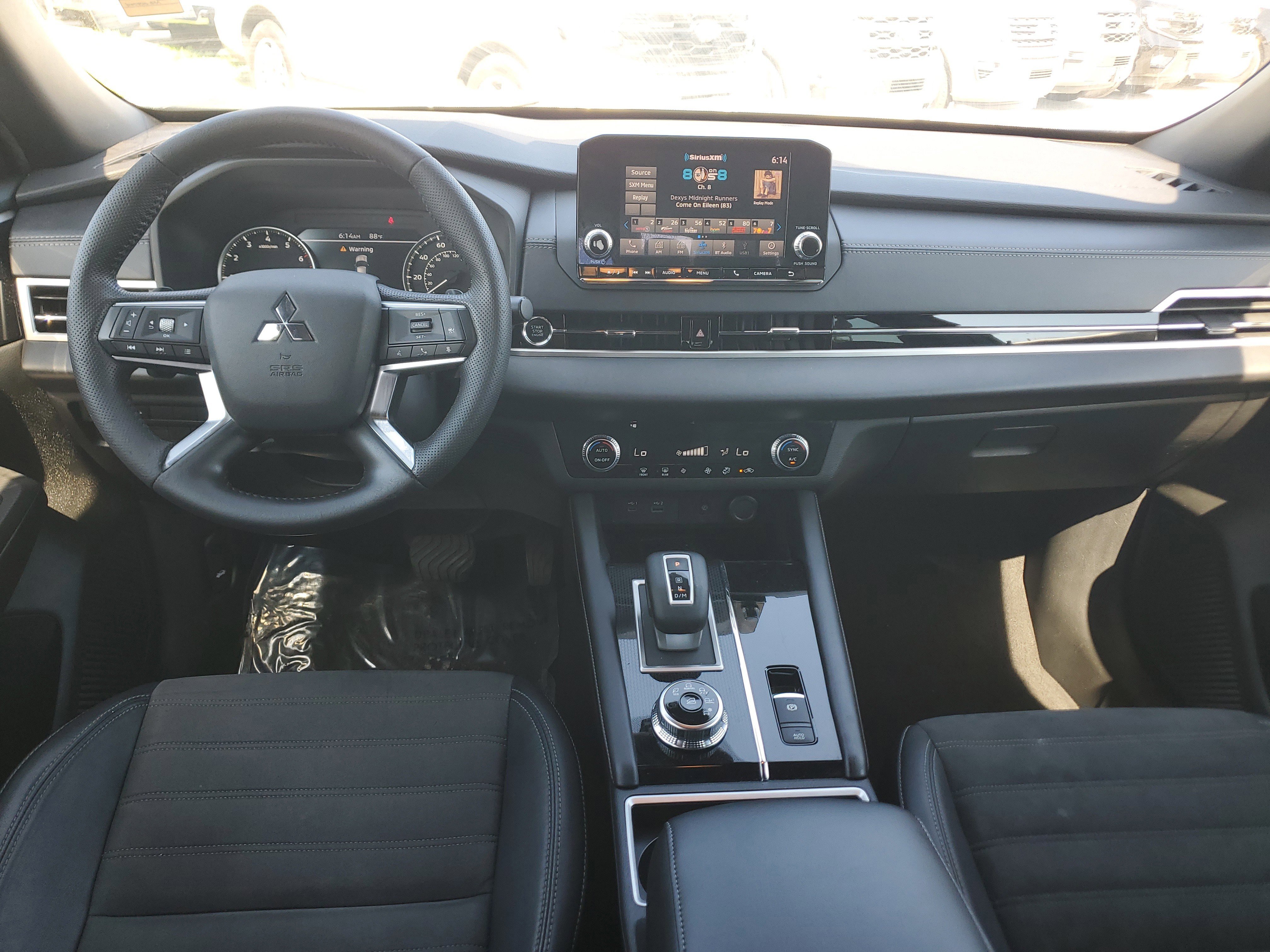 Used 2022 Mitsubishi Outlander SEL Black Edition image 17