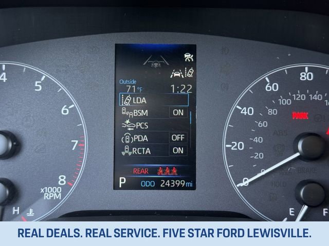 Used 2023 Toyota Corolla Cross LE image 13