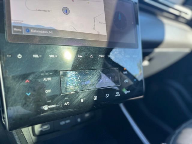 Used 2022 Hyundai Tucson Limited image 37