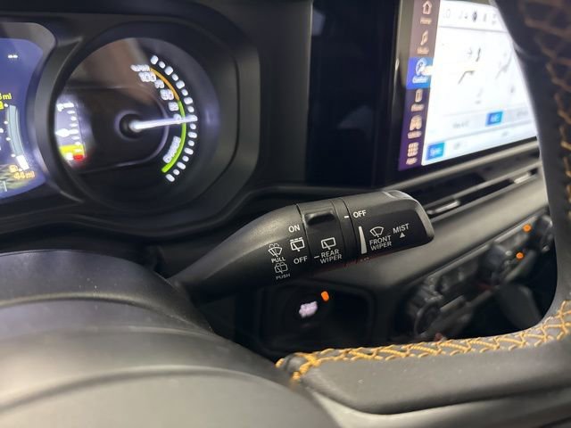 Used 2024 Jeep Wrangler Unlimited AWD/4WD image 34