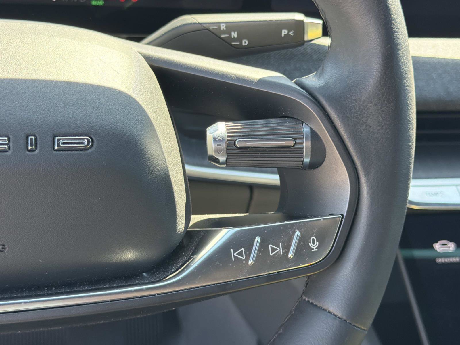 Used 2024 Lucid Air Touring AWD/4WD image 10