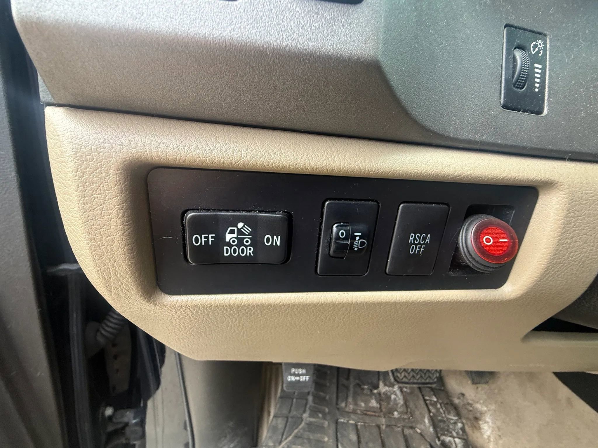 Used 2010 Toyota Tundra 4x4 Double Cab image 18