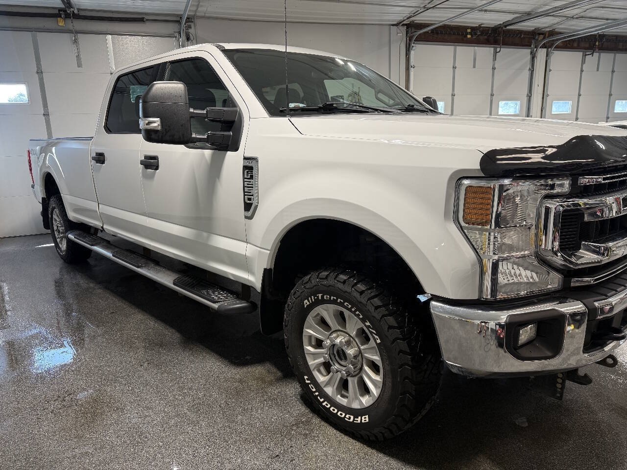 Used 2022 Ford F250 XLT w/ XLT Value Package AWD/4WD image 3