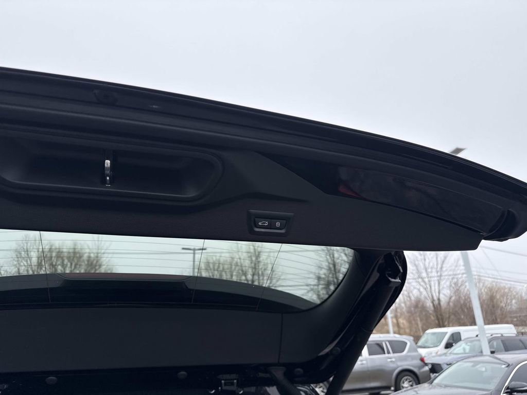 Used 2025 BMW X5 xDrive50e image 35