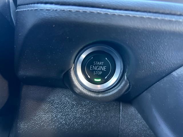 Used 2025 Chevrolet Suburban Z71 image 31