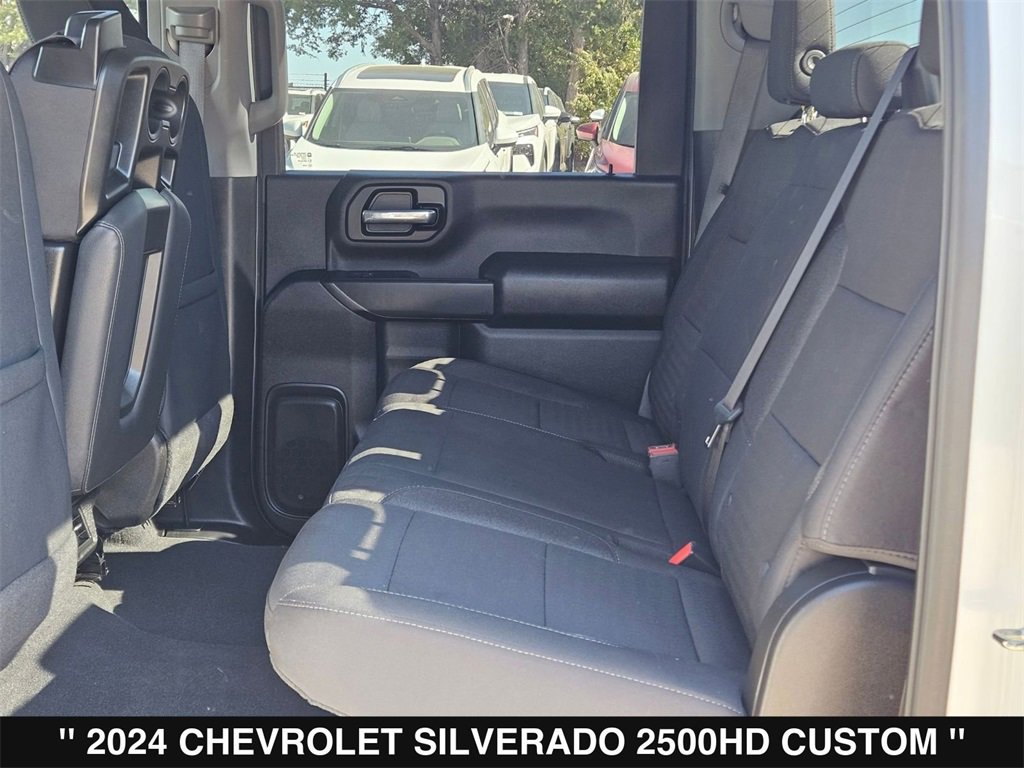 Used 2024 Chevrolet Silverado 2500 Custom w/ Custom Value Package image 17