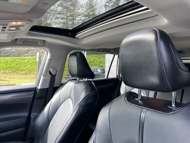 Used 2022 Toyota Highlander Limited image 15