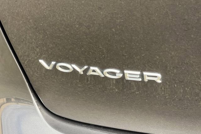 Used 2023 Chrysler Voyager LX image 35