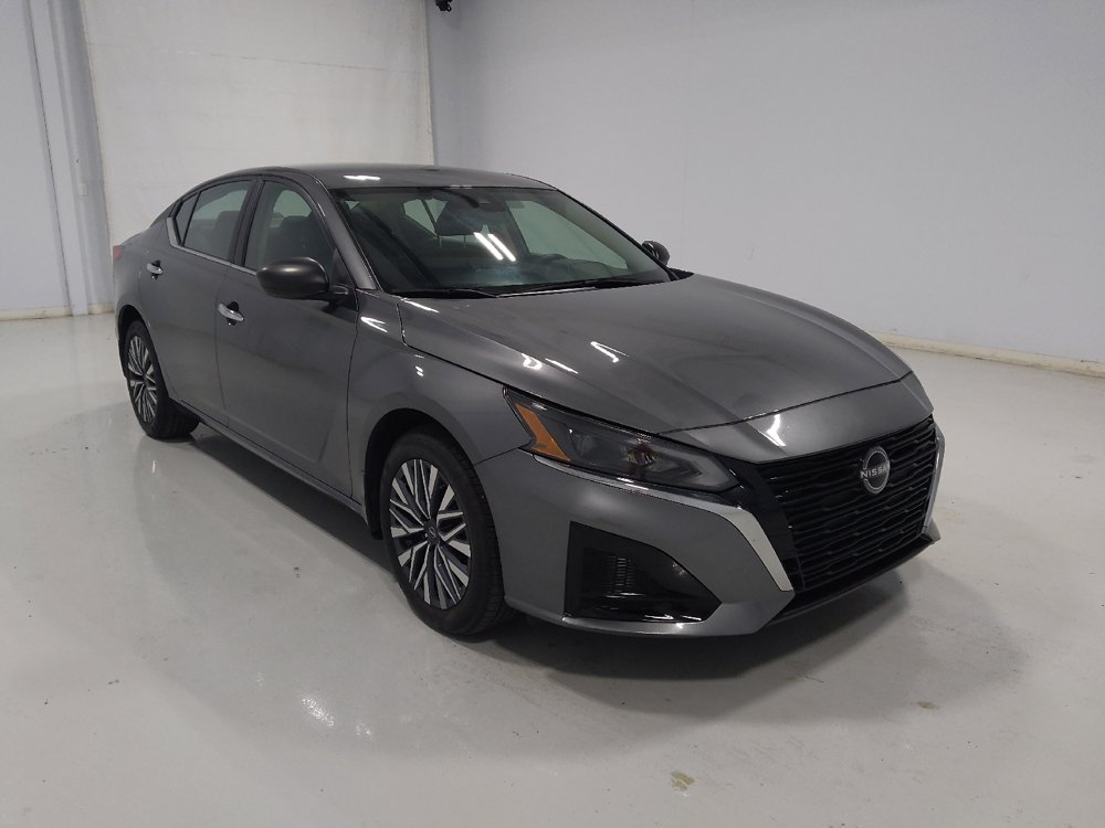 Used 2024 Nissan Altima 2.5 SV AWD/4WD image 13
