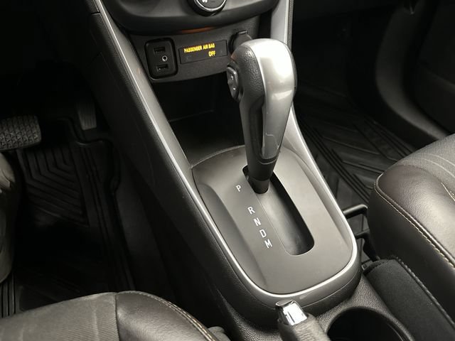 Used 2018 Chevrolet Trax LT w/ LT Convenience Package FWD image 23