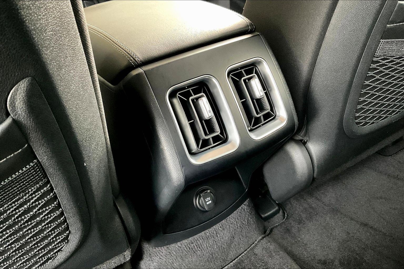 Used 2025 Kia Sorento LX image 10