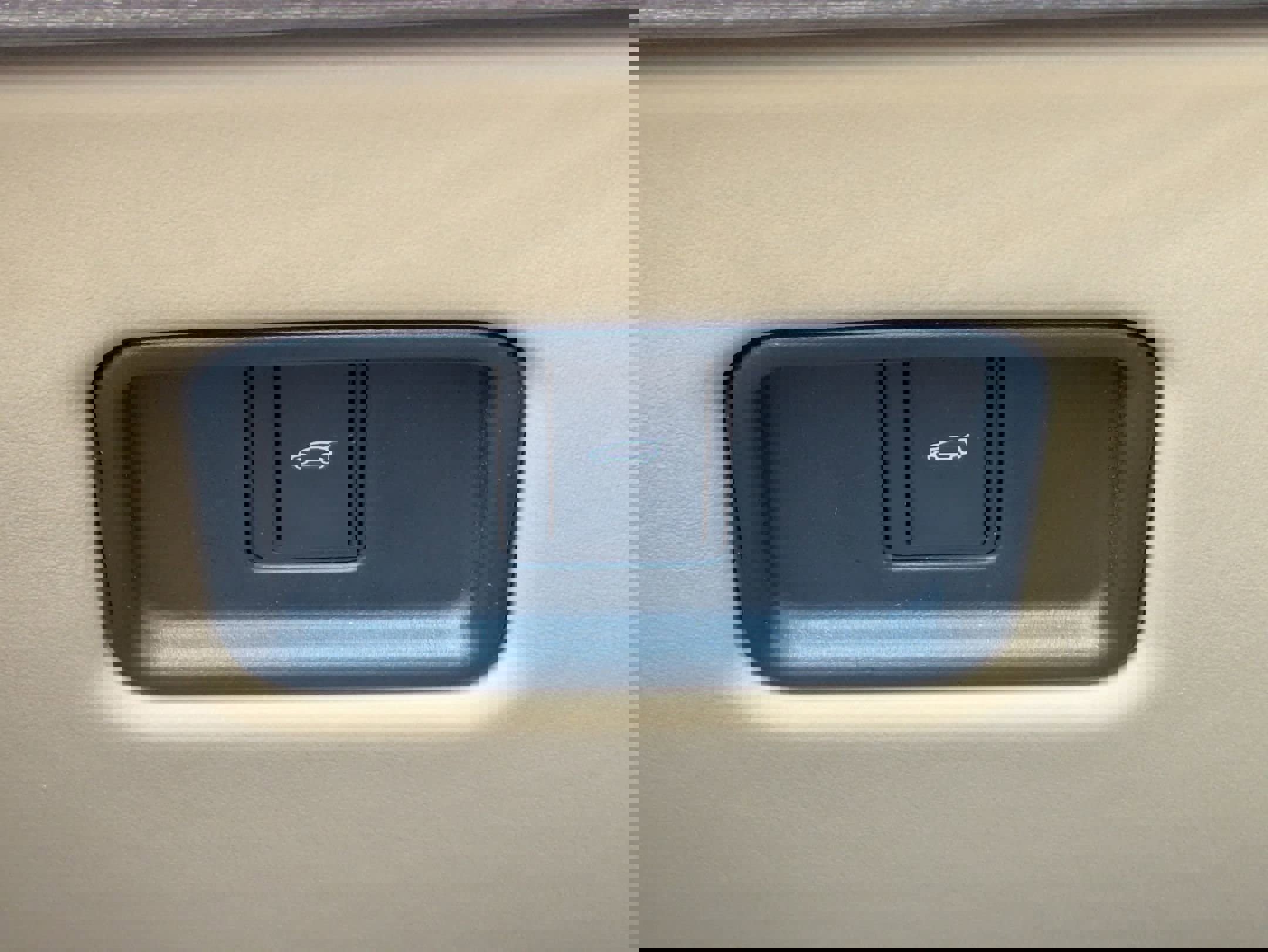 Certified 2023 Land Rover Range Rover SE image 18