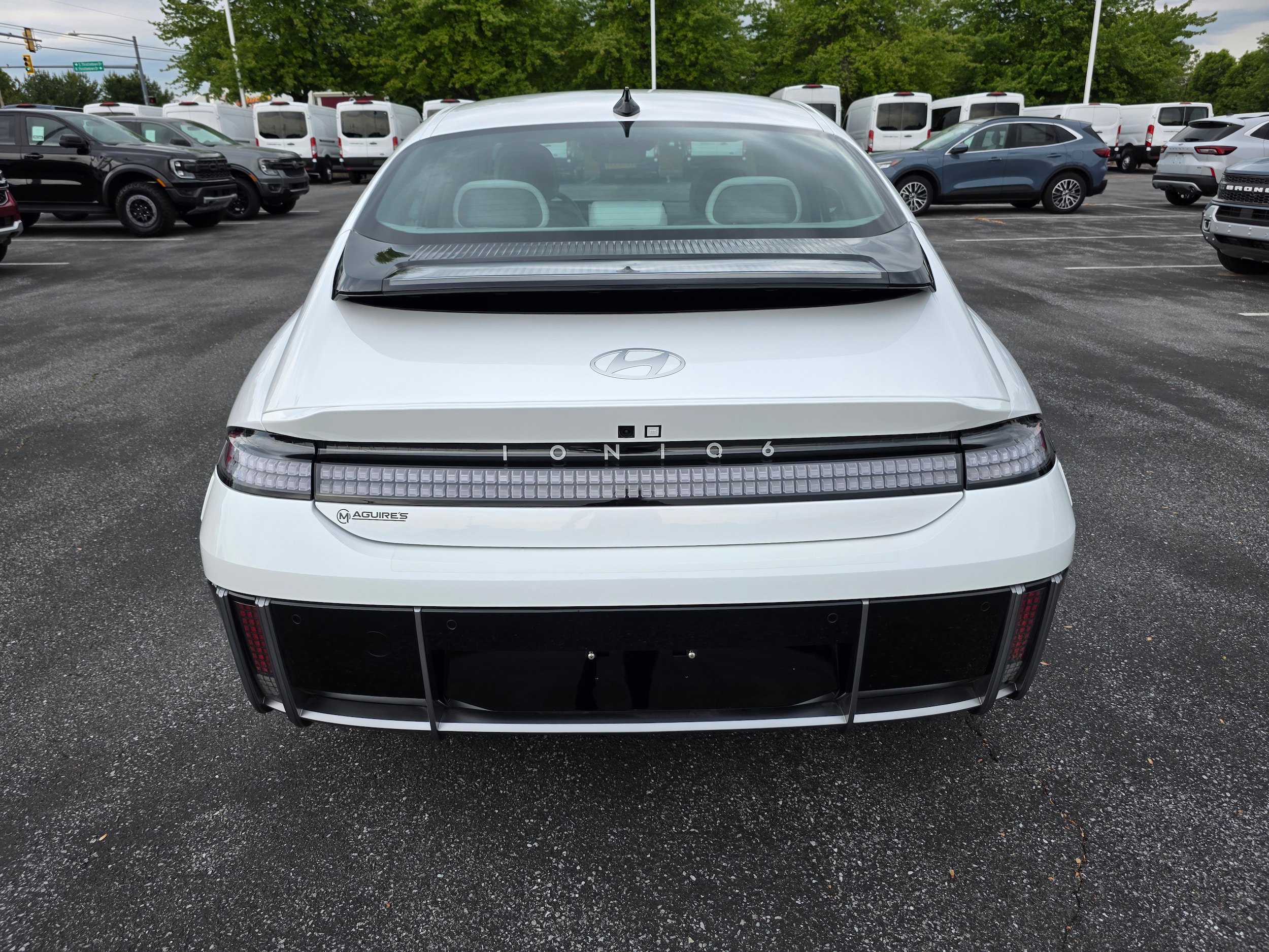 Used 2023 Hyundai Ioniq 6 SEL AWD/4WD image 4