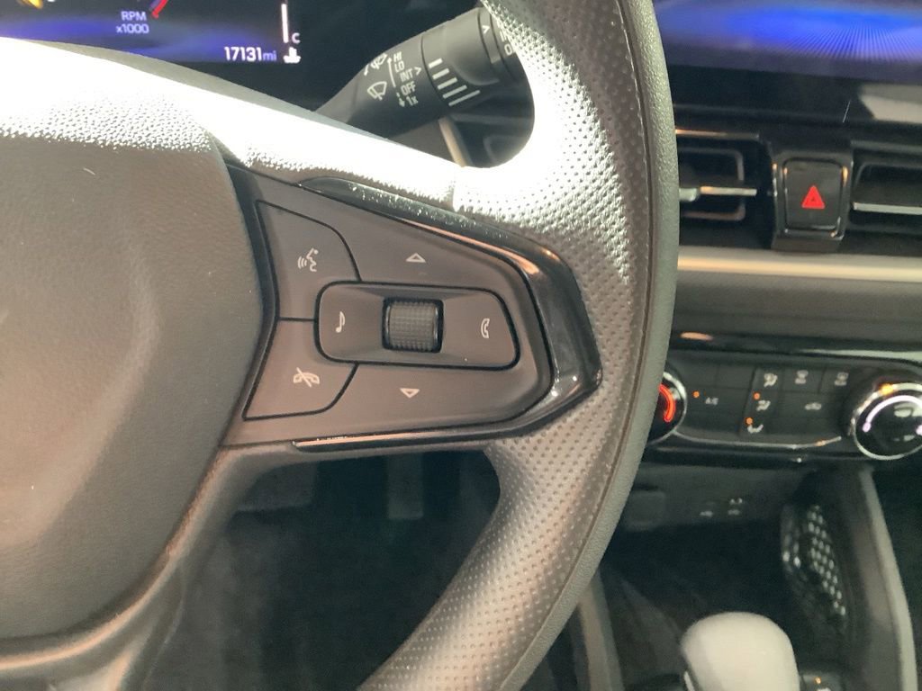 Used 2024 Chevrolet TrailBlazer LT w/ Driver Confidence Package image 14