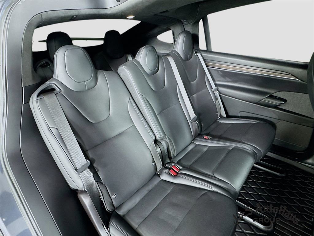 Used 2023 Tesla Model X image 34