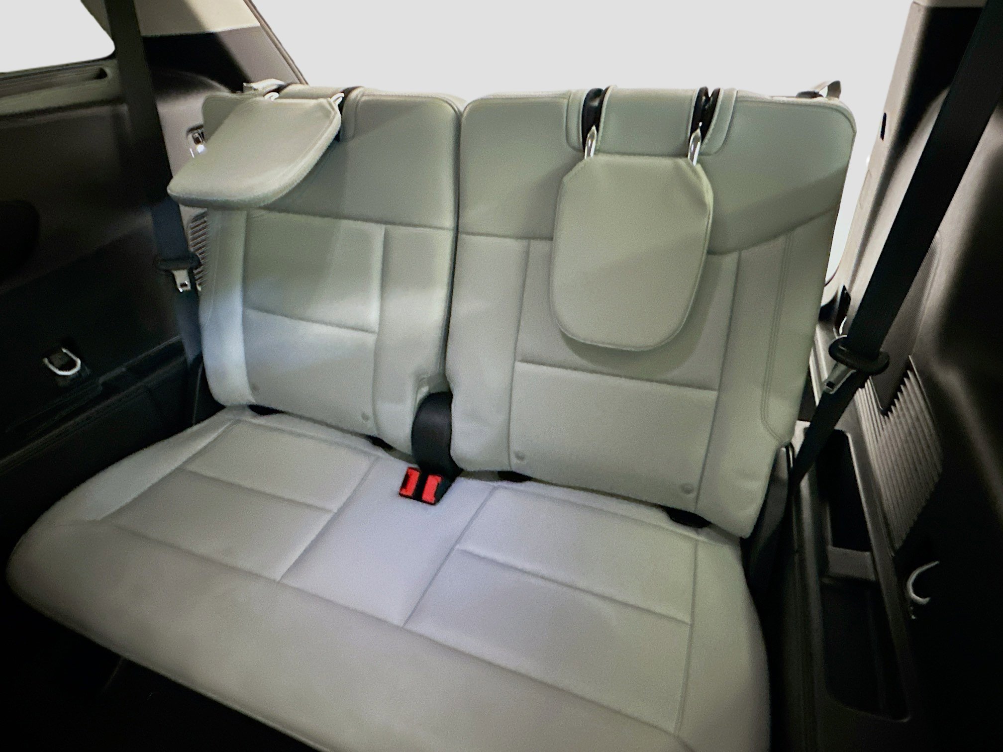 Used 2025 Ford Explorer Platinum w/ LUX Leather Package image 30