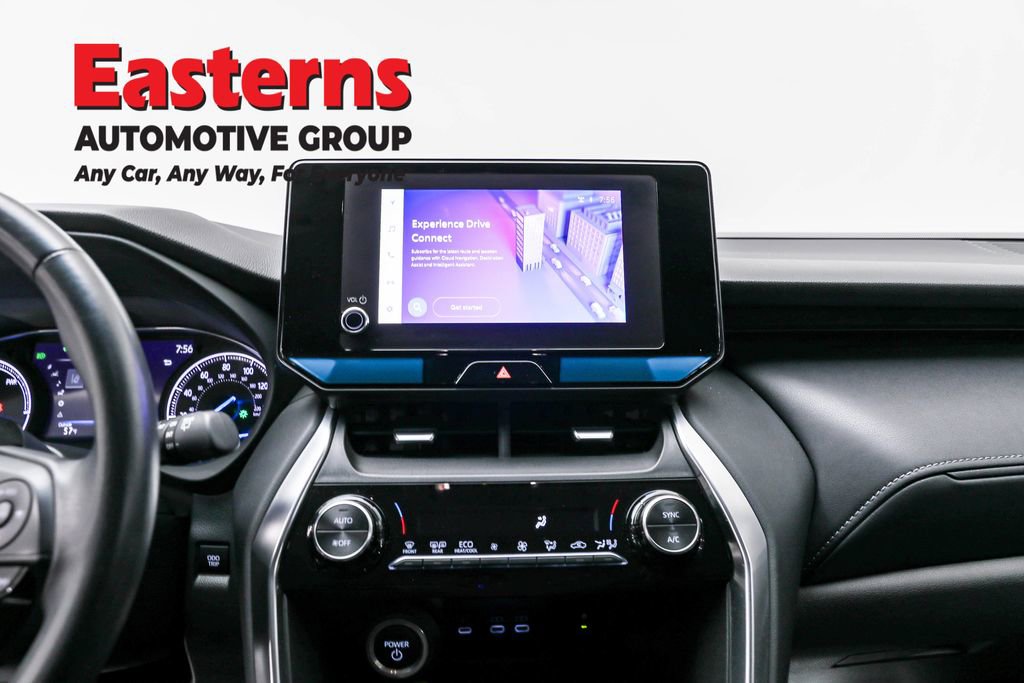 Used 2024 Toyota Venza LE image 12