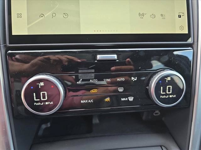 New 2025 Land Rover Discovery S AWD/4WD image 25