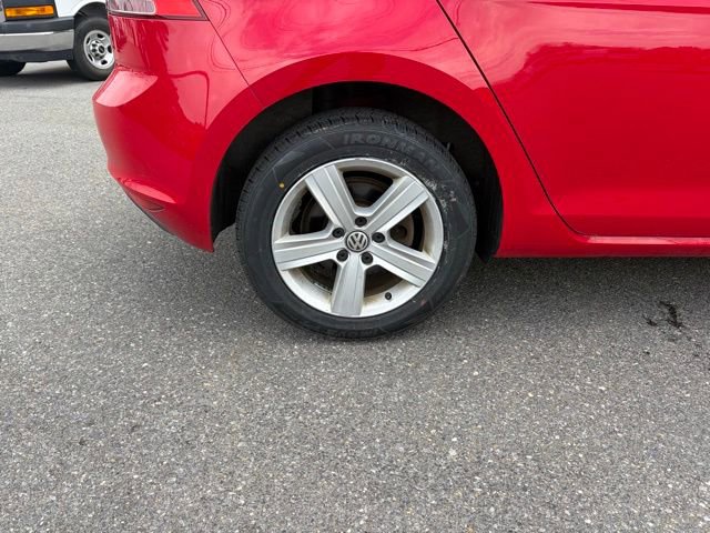 Used 2017 Volkswagen Golf Wolfsburg Edition image 36