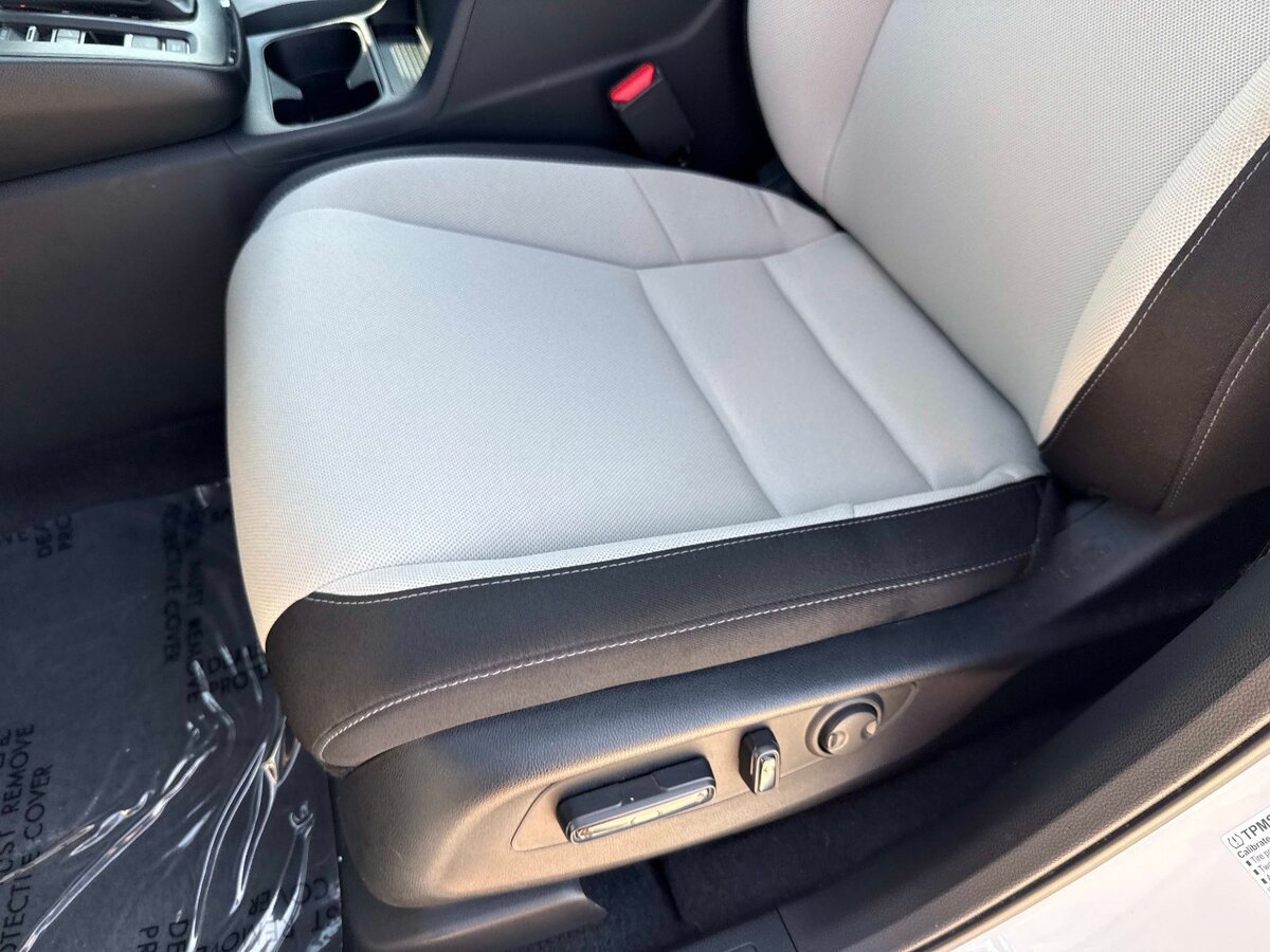 Used 2024 Honda CR-V EX image 19
