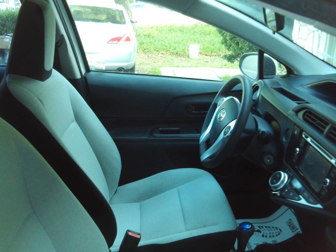 Used 2015 Toyota Prius C One FWD image 22