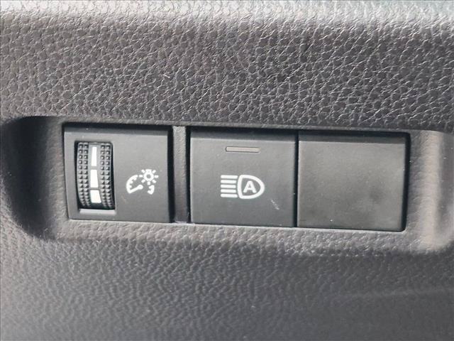 Used 2023 Toyota RAV4 XLE FWD image 13