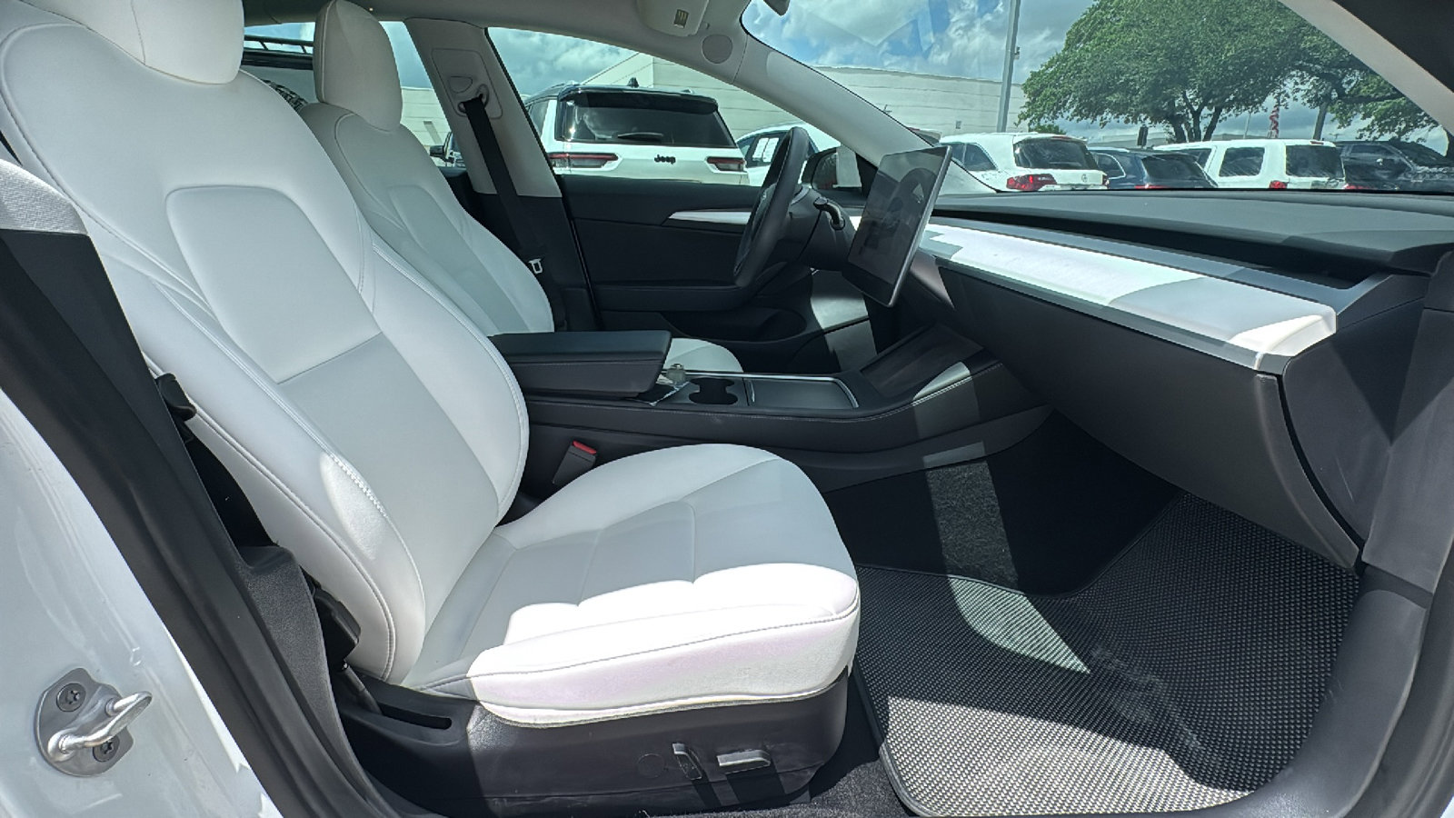 Used 2022 Tesla Model 3 Long Range image 24