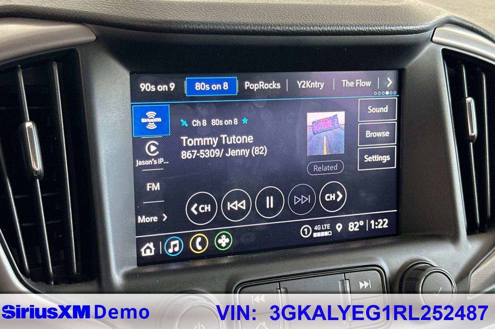 Used 2024 GMC Terrain AT4 w/ Tech Package image 29