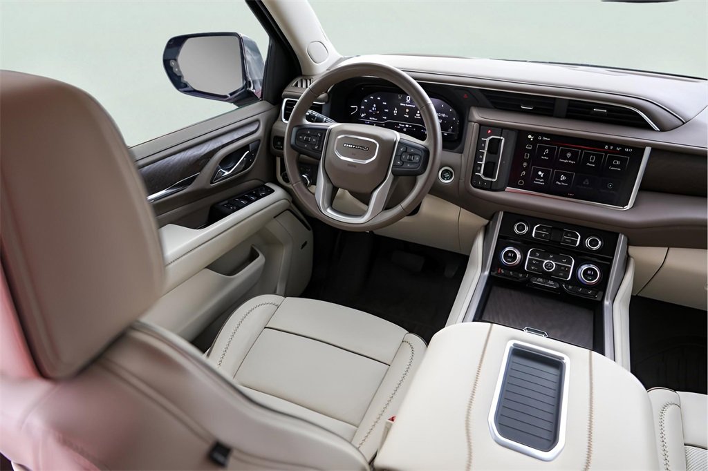 Used 2023 GMC Yukon XL Denali w/ LPO, Floor Liner Package image 32