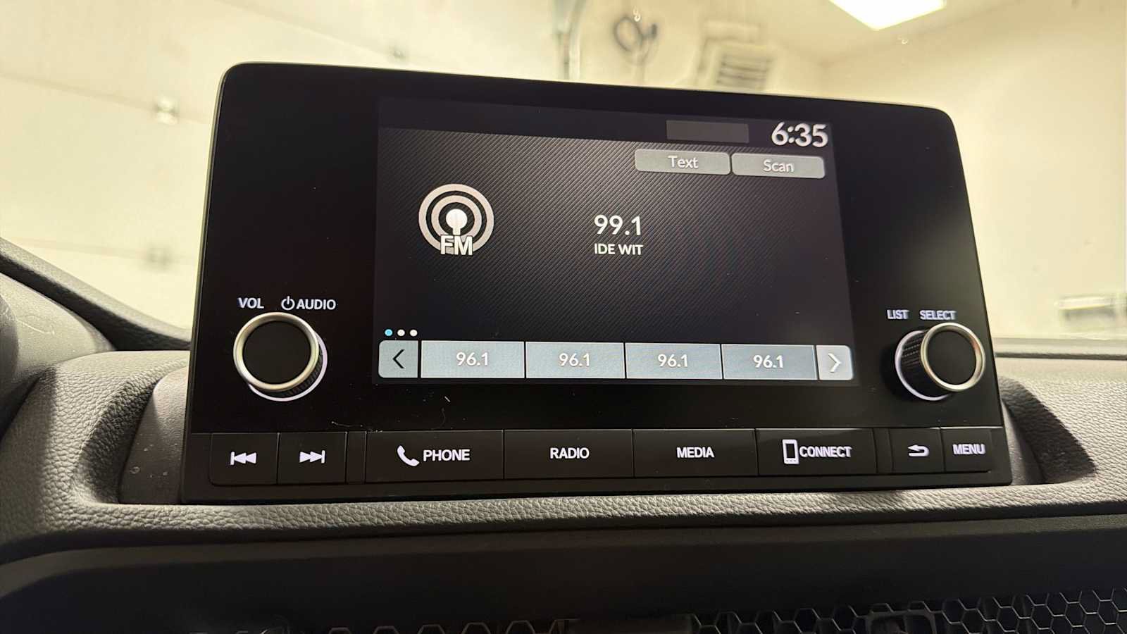 Used 2024 Honda CR-V EX image 18