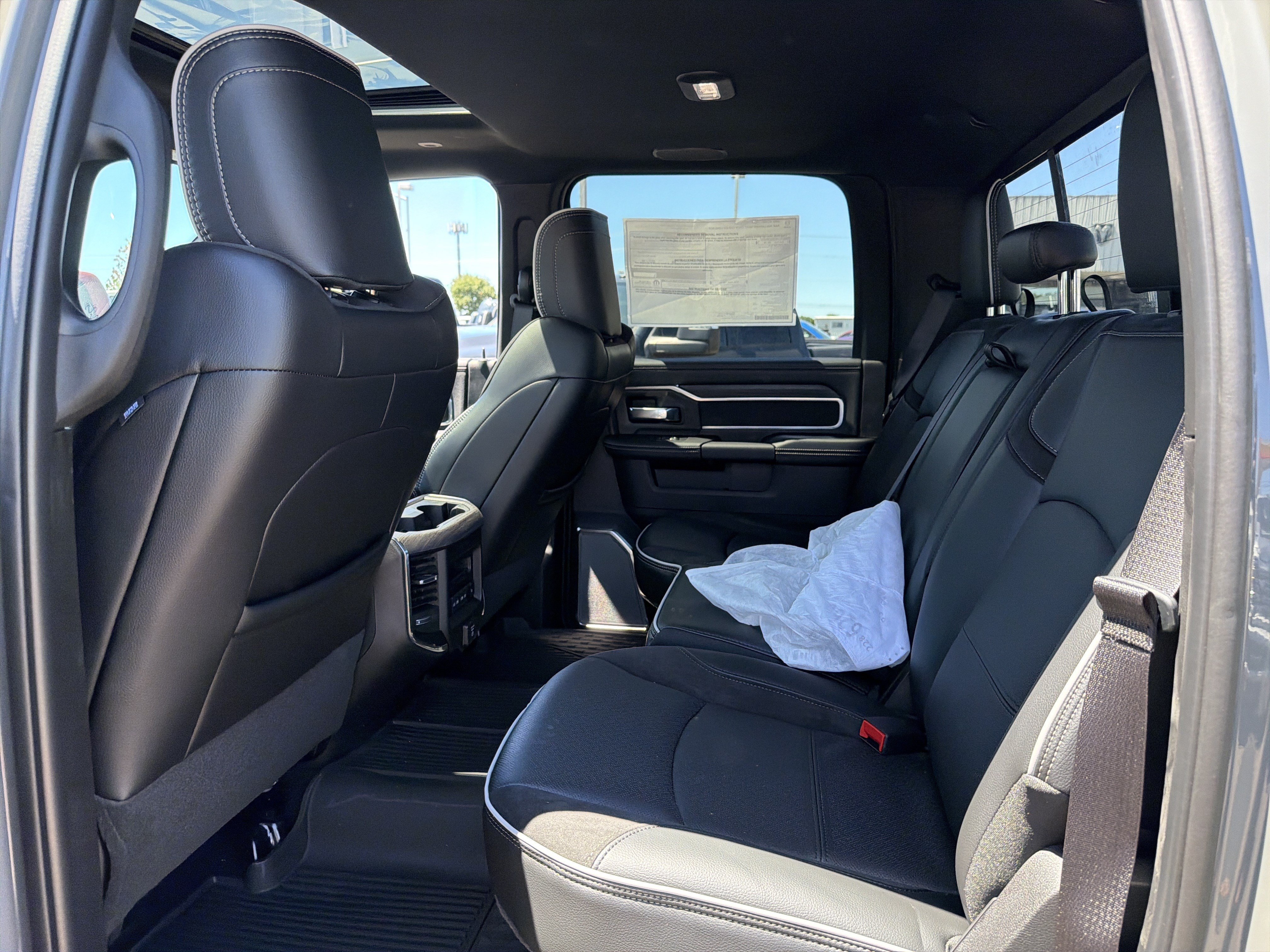 New 2026 RAM 3500 Laramie AWD/4WD image 11