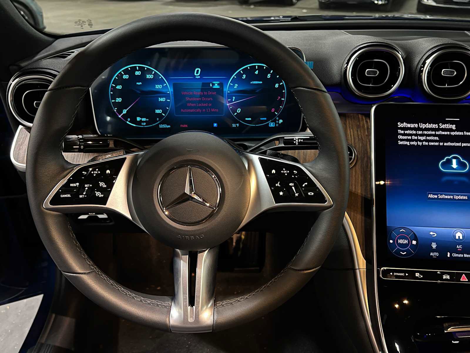 Used 2025 Mercedes-Benz C 300 4MATIC Sedan image 27