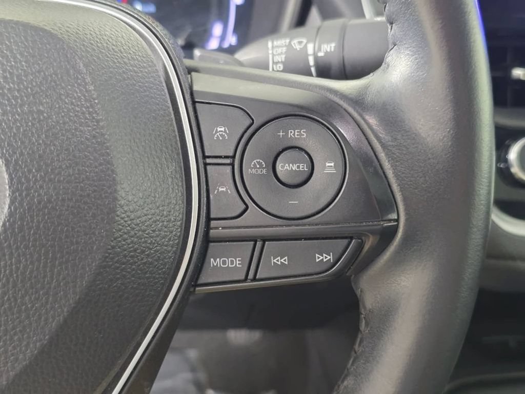 Used 2024 Toyota Corolla XSE FWD image 31