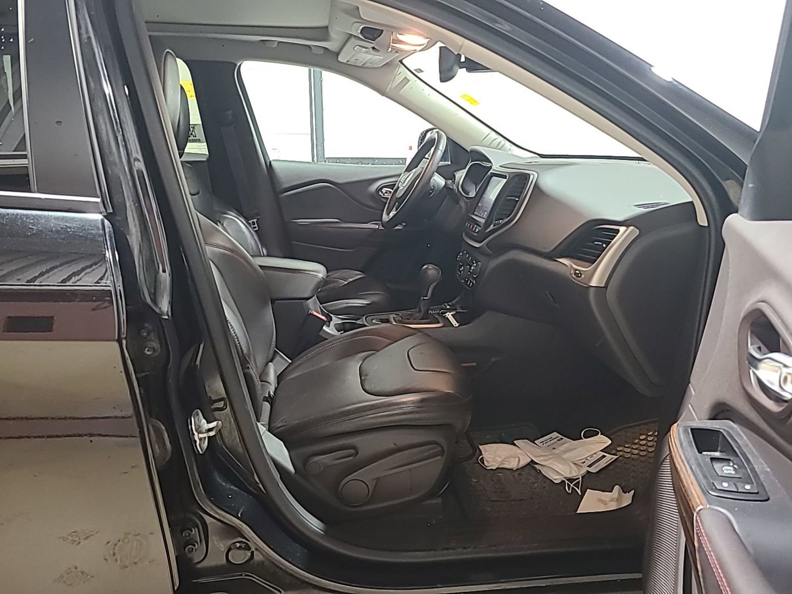 Used 2014 Jeep Cherokee Trailhawk w/ Leather Interior Group image 8