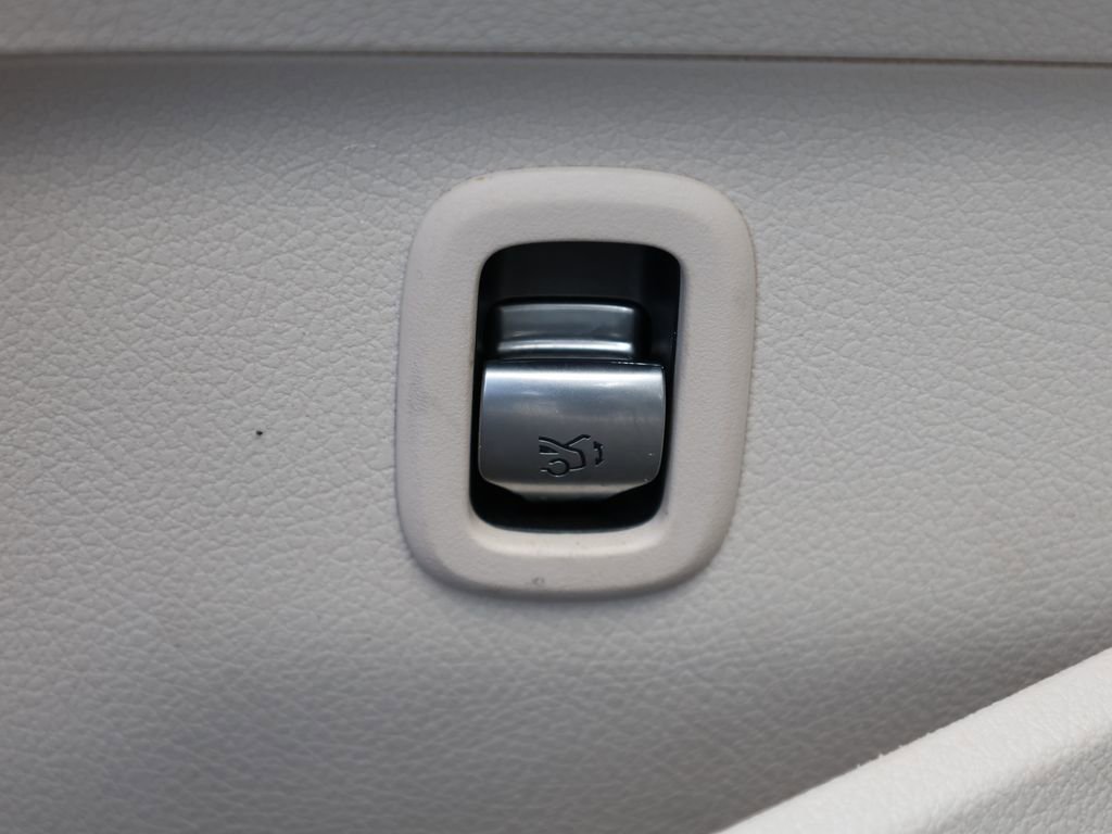 Used 2023 Mercedes-Benz C 300 4MATIC Sedan image 13