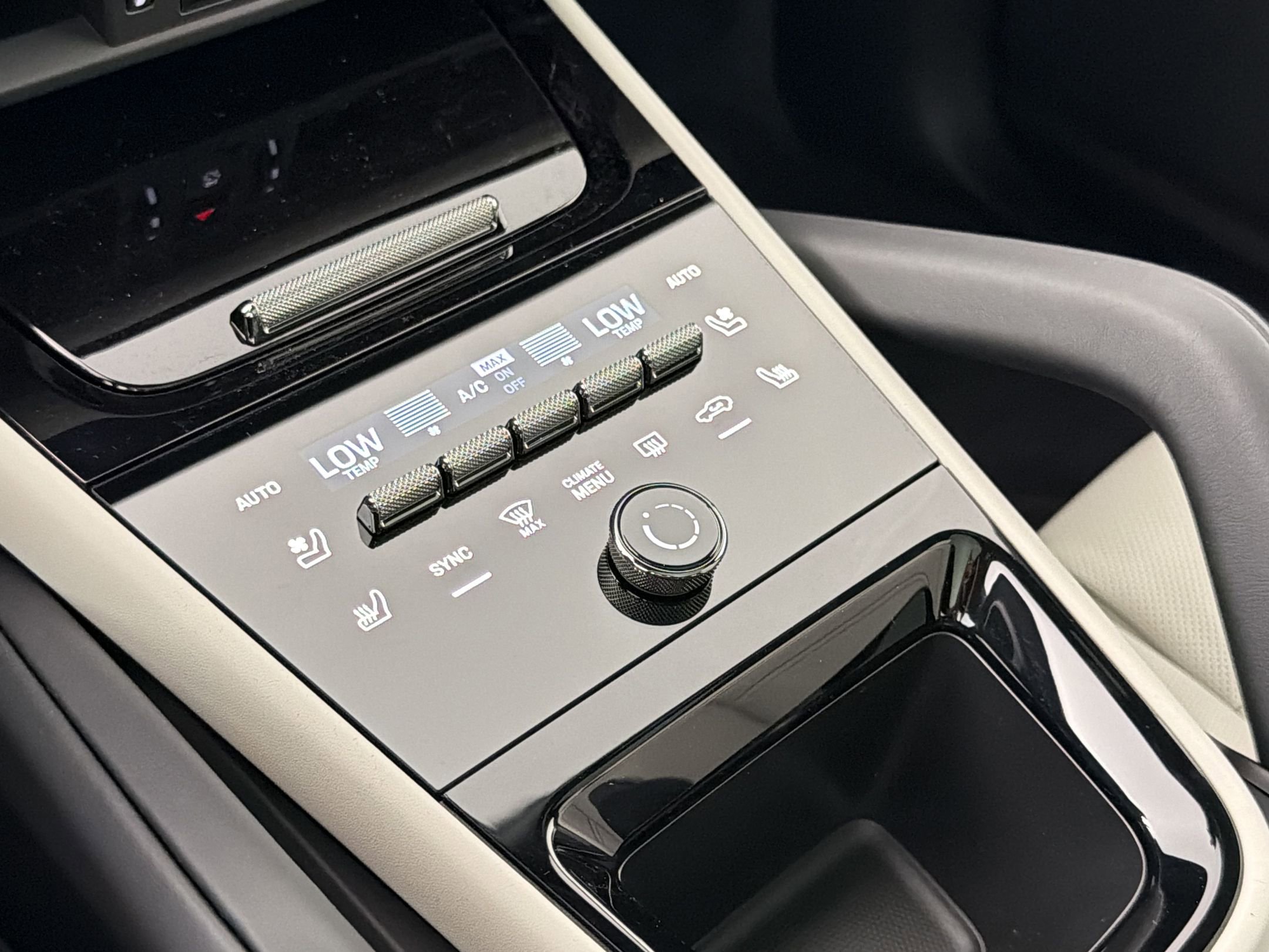 New 2026 Porsche Cayenne Coupe AWD/4WD image 26