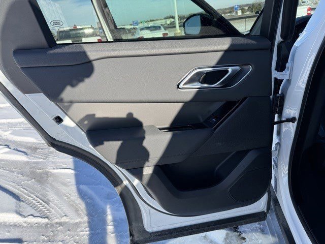 Used 2025 Land Rover Range Rover Velar Dynamic SE image 24