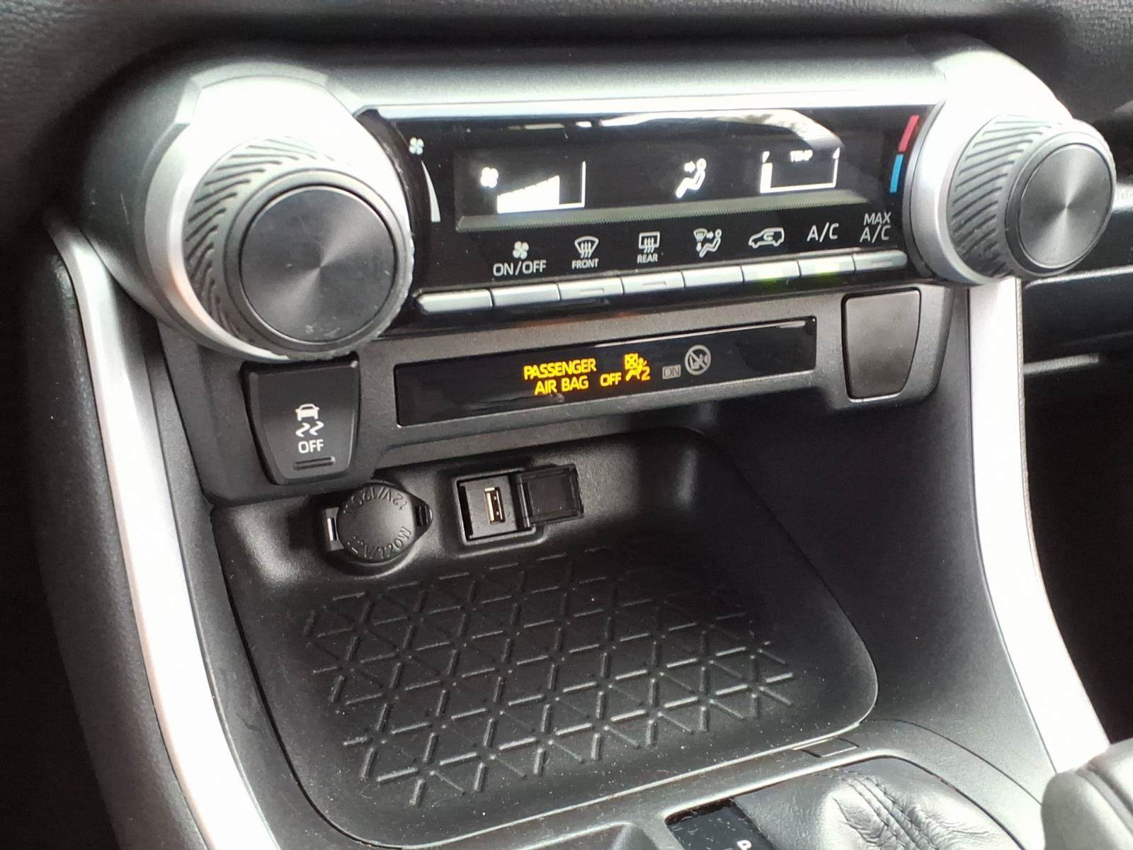Certified 2021 Toyota RAV4 LE w/ Carpet Mat Package (TMS) FWD image 18