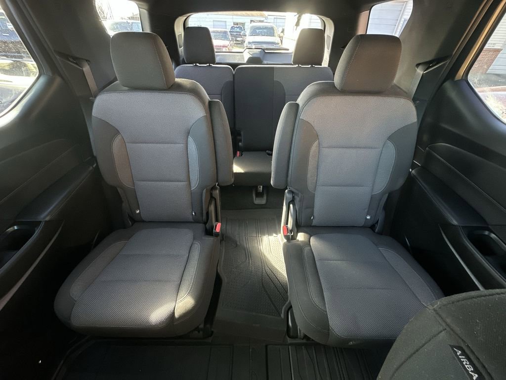 Used 2023 Chevrolet Traverse LT w/ LPO, Floor Liner Package AWD/4WD image 21